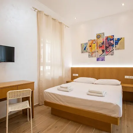 Marconi Design - 4 Fermate Dal Colosseo Vendégház 3*